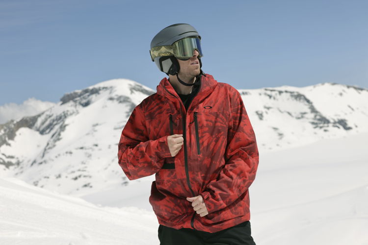 OAKLEY® RELEASES THE NEW 2022 SNOW COLLECTION, DEVELOPED AND